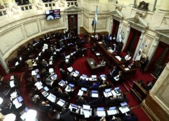 El Senado aprobó por unanimidad el aumento de jubilaciones y desafía al Gobierno