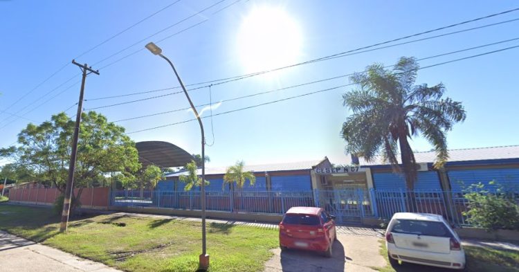 Una mujer de 30 años miraba un partido de vóley en un colegio, sufrió un paro cardíaco fulminante y murió