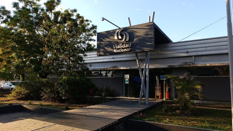 Desconcierto e incertidumbre de trabajadores de Vialidad Nacional tras anuncio del cierre total del organismo