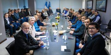 Insfrán se reunió con intendentes y presidentes de Comisiones de Fomento para analizar la política nacional