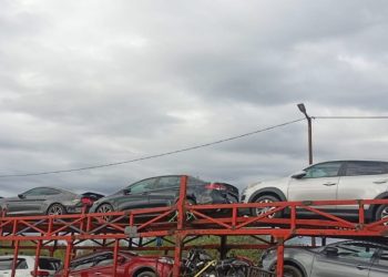 Gendarmería secuestró ocho autos de alta gama y dos motos por sospechas de contrabando