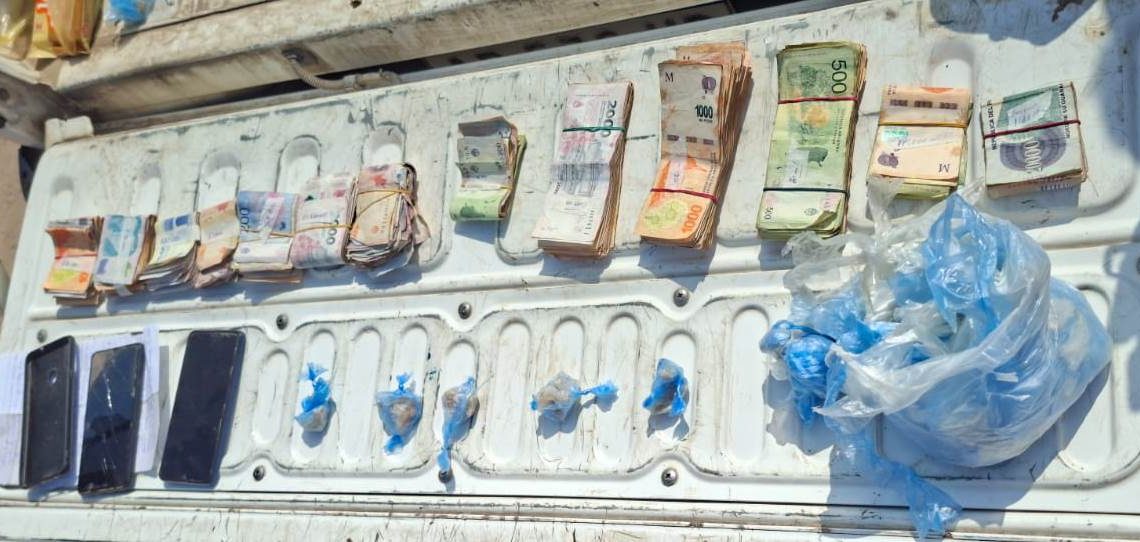 Allanaron dos viviendas que usaban para vender cocaína al menudeo y detuvieron a un hombre