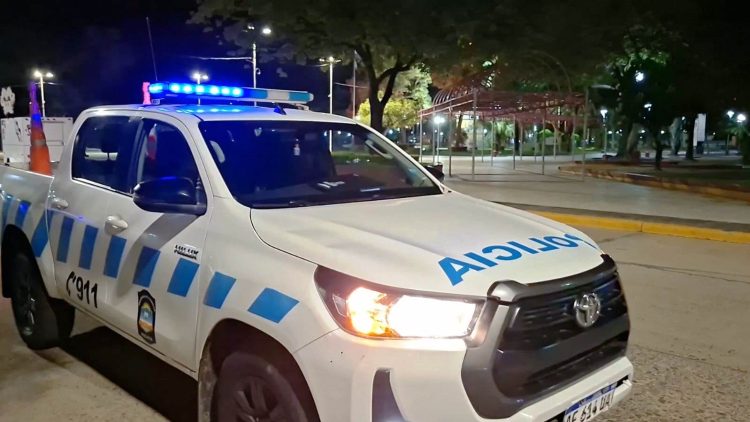 Violento robo en modalidad “piraña” a un joven de 21 años: sufrió un machetazo en la cabeza