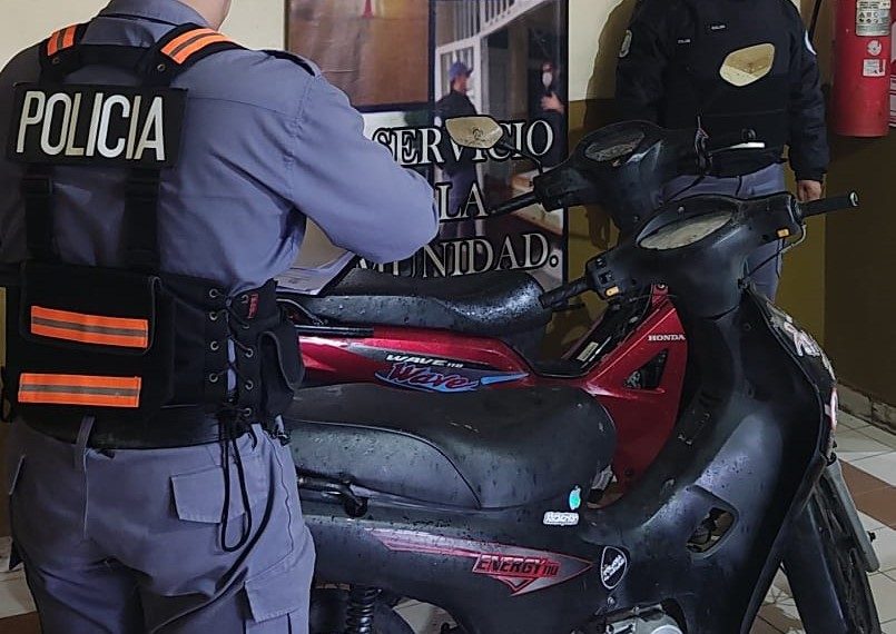 Le iniciaron una causa penal a dos motociclistas por realizar maniobras peligrosas en pleno tránsito