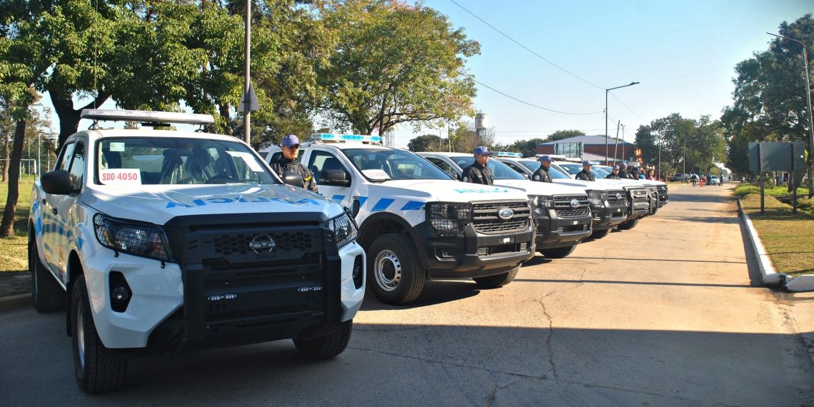 Varias dependencias policiales de capital recibieron móviles 0km para el despliegue operativo