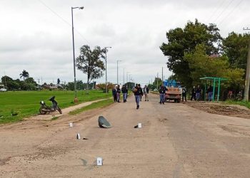 Un joven de 17 años falleció en el hospital luego de chocar contra una camioneta en circuito 5