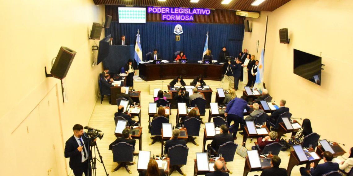 Dieron formal inicio al proceso de reforma de la Constitución provincial