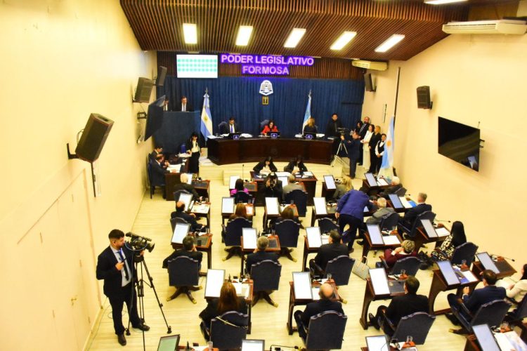 Dieron formal inicio al proceso de reforma de la Constitución provincial