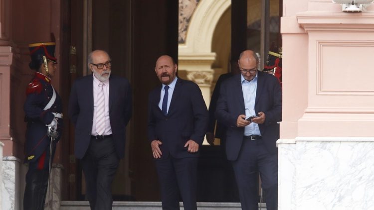 Insfrán durísimo contra Milei: “Tenemos el peor presidente de la historia en el momento más difícil del mundo”