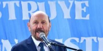 Insfrán en campaña: “Espero que nos acompañen así tenemos mayor representación en el Congreso”