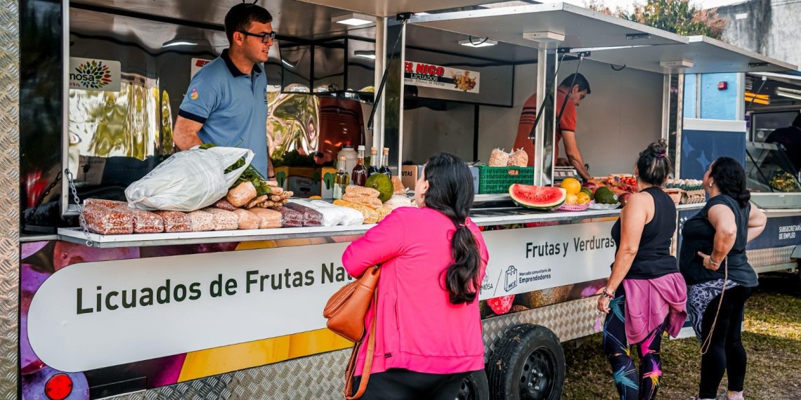 Se puso en marcha el mercado móvil de emprendedores