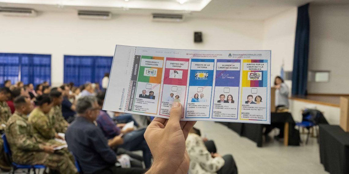 Nueva capacitación sobre la BUP: no habrá sobres, se doblará la boleta y se depositará en la urna