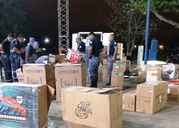 Secuestraron mercaderías de contrabando por más de 20 millones de pesos de un camión de encomiendas