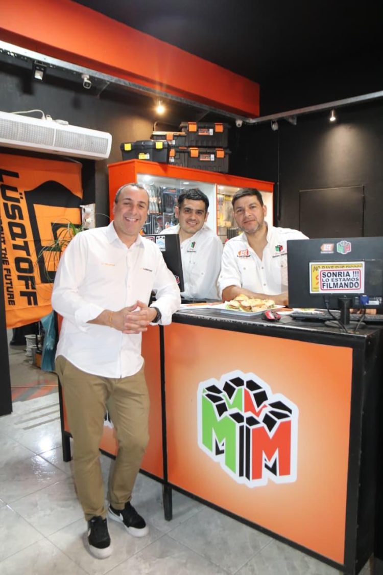 Ferretería Mariano Moreno y Lusqtoff inauguraron el primer local exclusivo de la marca con precios imbatibles