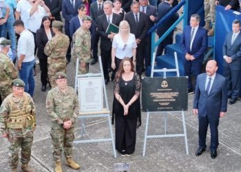 Gildo Insfrán y Victoria Villarruel encabezaron el acto homenaje a los héroes formoseños del RIM 29