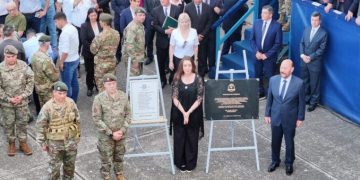 Gildo Insfrán y Victoria Villarruel encabezaron el acto homenaje a los héroes formoseños del RIM 29