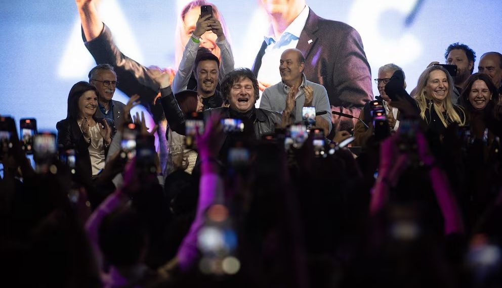 Categórico triunfo de La Libertad Avanza: ganó en la provincia de Buenos Aires y obtuvo más del 40% de los votos en todo el país