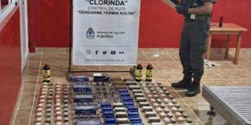 Detectaron un millonario cargamento de material bélico y explosivo en un camión de encomiendas