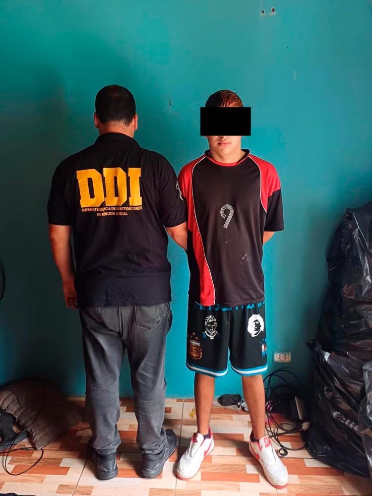 Ofrecen recompensa de 10 millones para dar con dos prófugos acusados por homicidio y abuso sexual