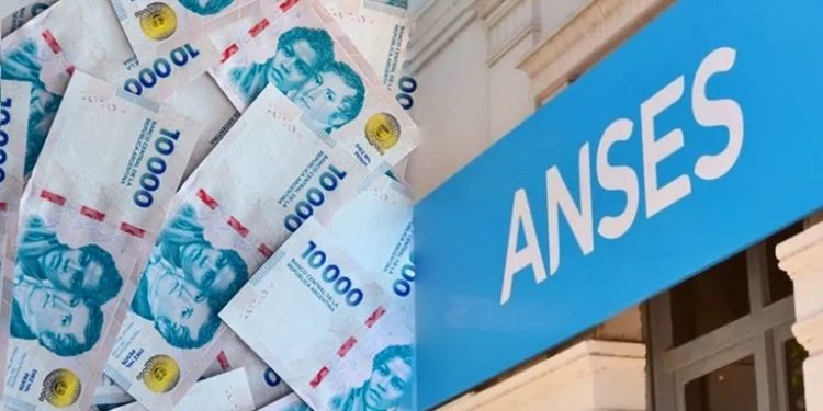 ANSES puso fecha límite para la entrega de la Libreta AUH y dejó un aviso para quien no cumpla