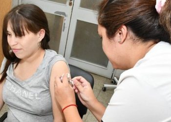 La vacunación contra el Virus Sincicial Respiratorio para embarazadas está vigente hasta el 31 de octubre