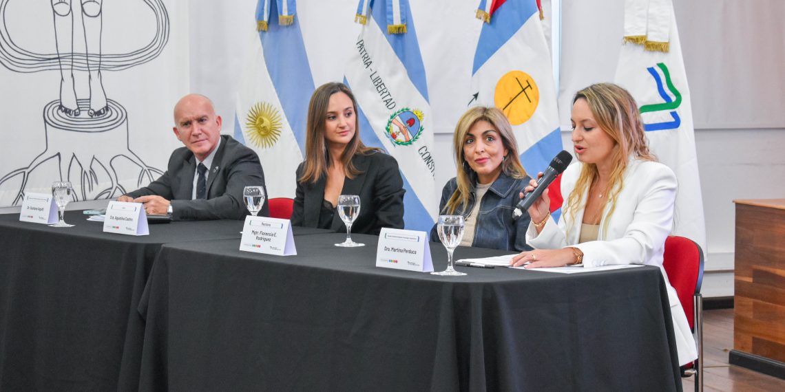 La UCP presentó la primera Licenciatura en Farmacia de la provincia