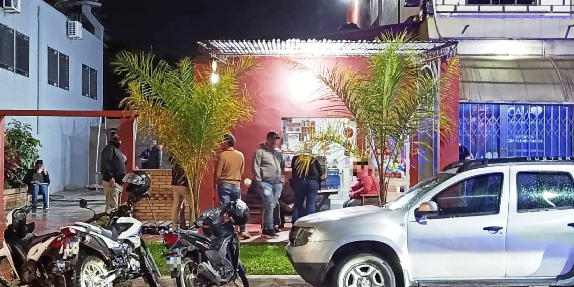 Violento atraco a mano armada en pleno centro de Clorinda: robaron dinero y golpearon a un cliente