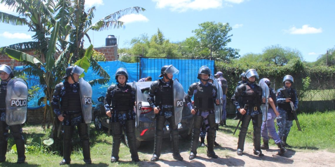 Disputa por un inmueble entre un hombre y una mujer derivó en la detención de uno de ellos