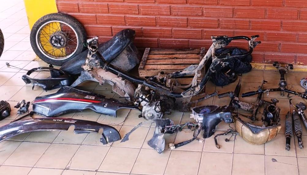Clorinda: Recuperaron una motocicleta y motopartes