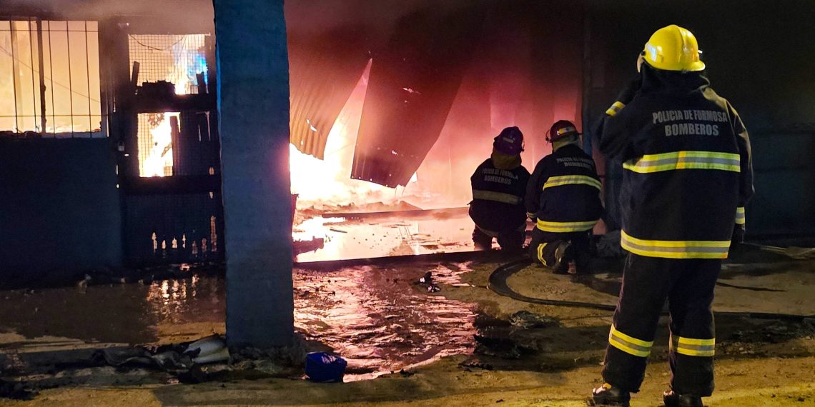 Un cortocircuito desató el voraz incendio de una vivienda