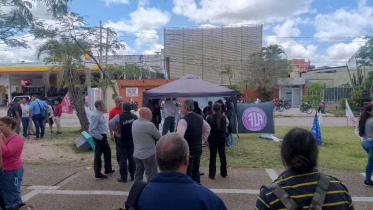 La Asociación Judicial Formosa volvió a parar y se concentró frente al Superior Tribunal de Justicia