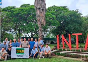 Autoridades de grupos CREA visitaron el INTA El Colorado para potenciar el desarrollo ganadero regional