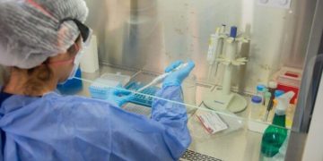 Covid-19: se duplicaron los hisopados, pero los casos positivos crecieron en menor medida
