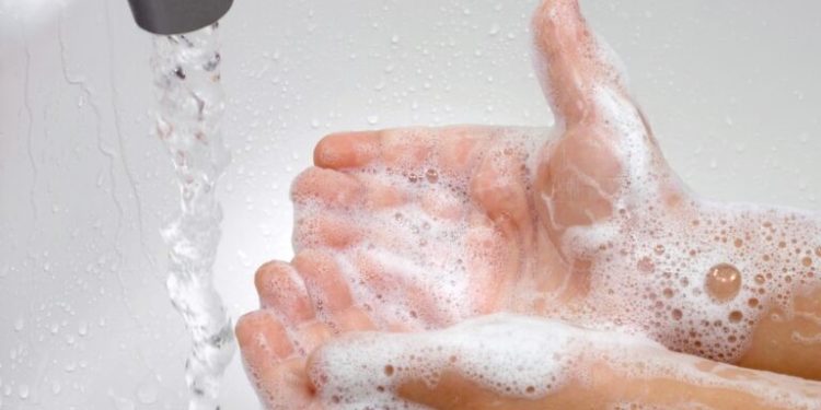 Los casos de COVID-19 indicaron un ligero aumento en el transcurso de esta semana