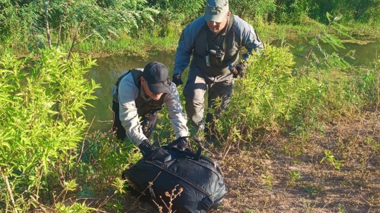 Hallan más de 11 kilos de cogollos de marihuana en un bolso de mano