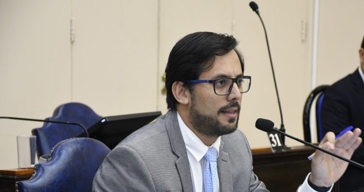 Un diputado provincial del PJ cruzó a Paoltroni: “desconoce la Constitución Nacional” al plantear una intervención federal en la provincia