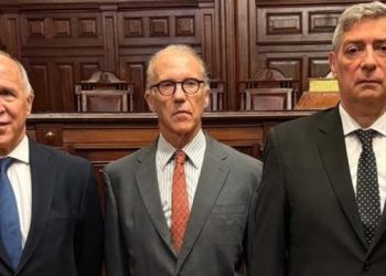 Expectativa por el inminente dictamen del Procurador General de la Nación sobre la reforma constitucional que permite a Insfrán volver a ser gobernador