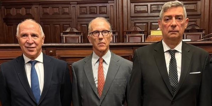 Expectativa por el inminente dictamen del Procurador General de la Nación sobre la reforma constitucional que permite a Insfrán volver a ser gobernador