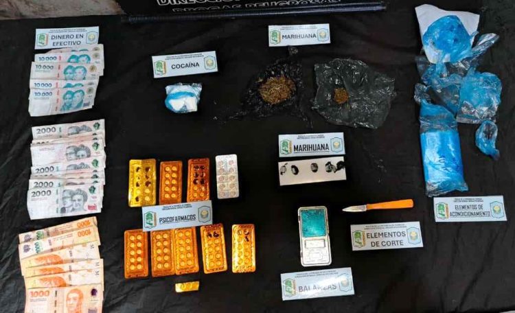 Una pareja vendía marihuana, cocaína y hacían delivery en moto: detenidos