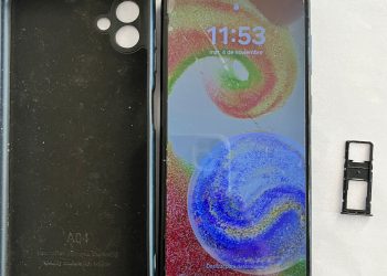 Dos mujeres en moto abordaron a una adolescente en la vía pública y a punta de cuchillo le robaron el celular