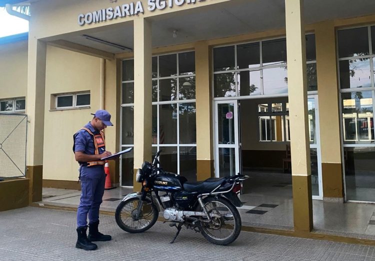 Robó una moto, circulaba por la ruta y lo alcanzó la policía: detenido