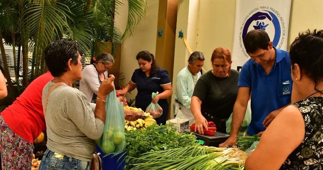 Hubo feria extraordinaria paippera en la previa de Año Nuevo