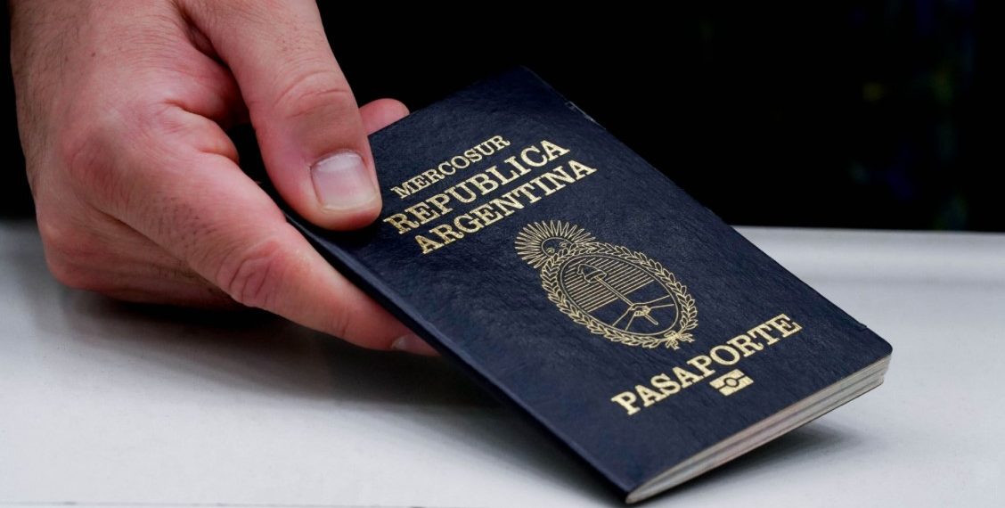 ¿Vas a viajar al exterior? Conocé la documentación necesaria para salir del país