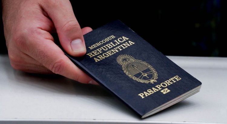 ¿Vas a viajar al exterior? Conocé la documentación necesaria para salir del país