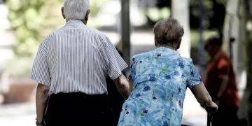 Cuánto aumentarán las jubilaciones, AUH y otras asignaciones de ANSES en enero, luego del dato del INDEC