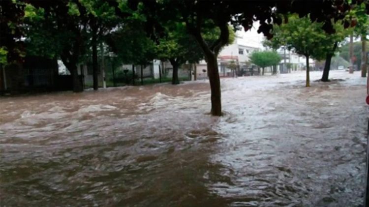 Temporal deja múltiples anegamientos mientras la lluvia no afloja