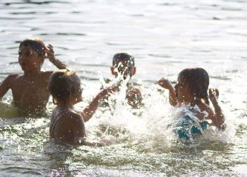 Verano: Recomiendan extremar cuidados en ríos, riachos y lagunas