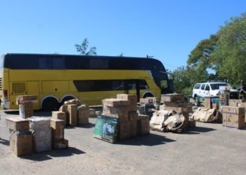 Gendarmería secuestró 8.420 atados de cigarrillos, 44 kilos de hojas de coca y mercadería de contrabando