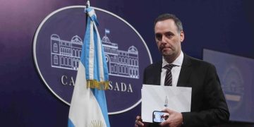 El Consejo de Mayo propone motosierra fiscal para las provincias y que cada escuela adopte su propio plan de estudios