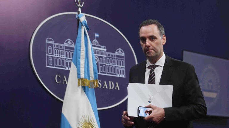 El Consejo de Mayo propone motosierra fiscal para las provincias y que cada escuela adopte su propio plan de estudios